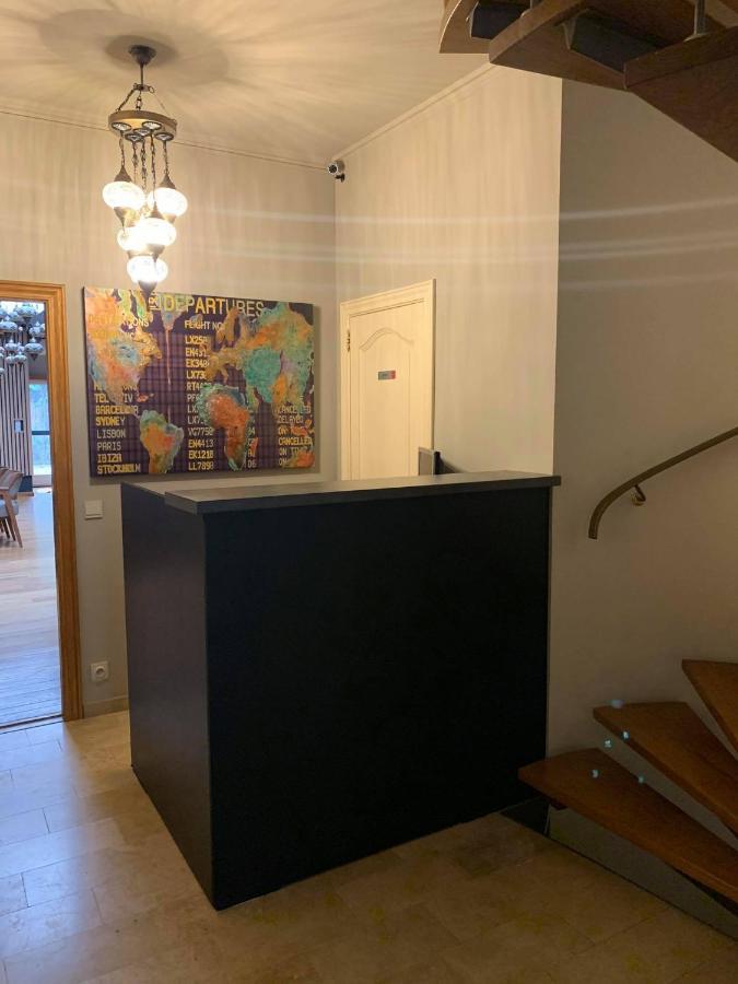 ליר Hotel Guzy מראה חיצוני תמונה