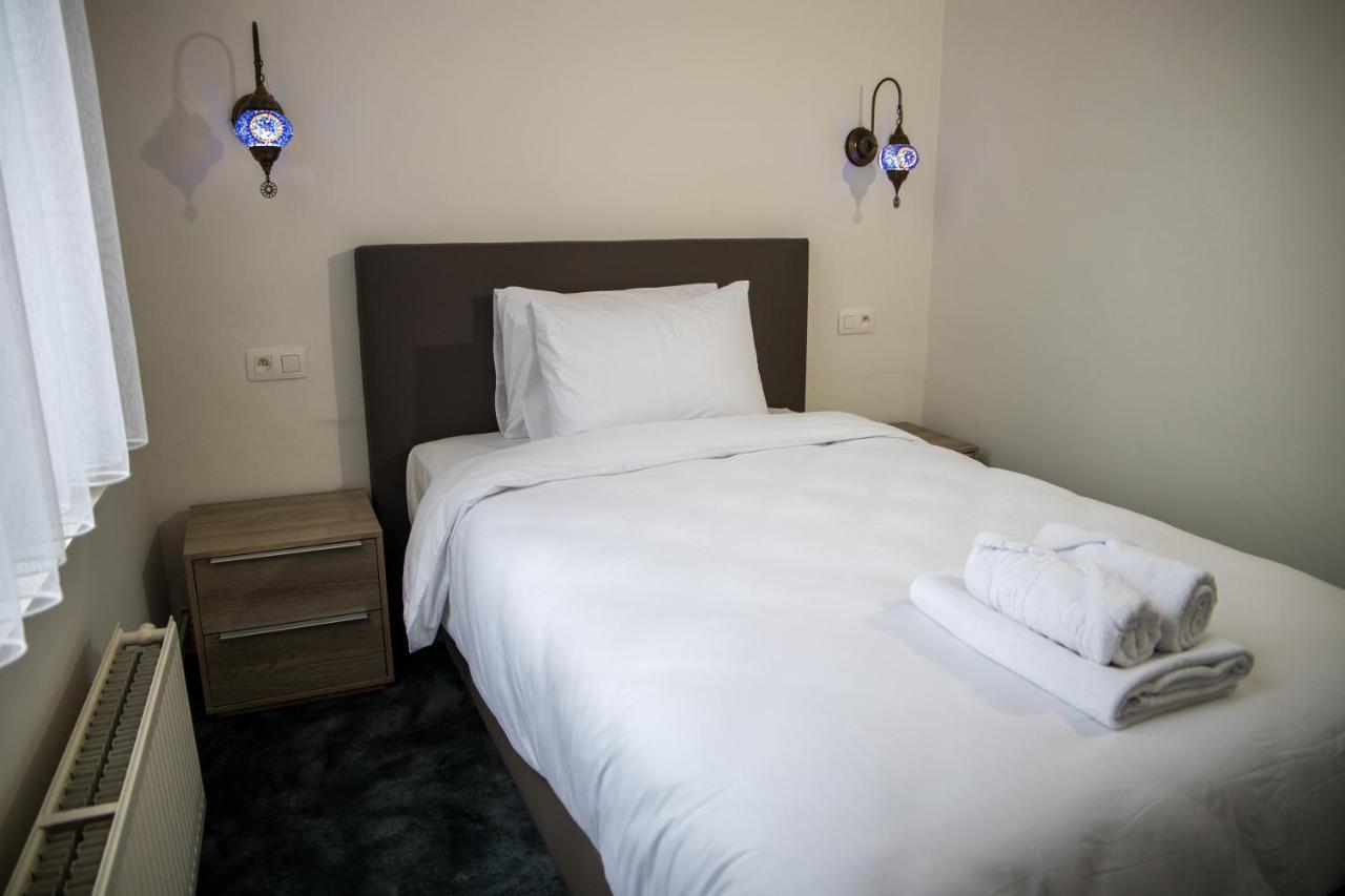 ליר Hotel Guzy מראה חיצוני תמונה